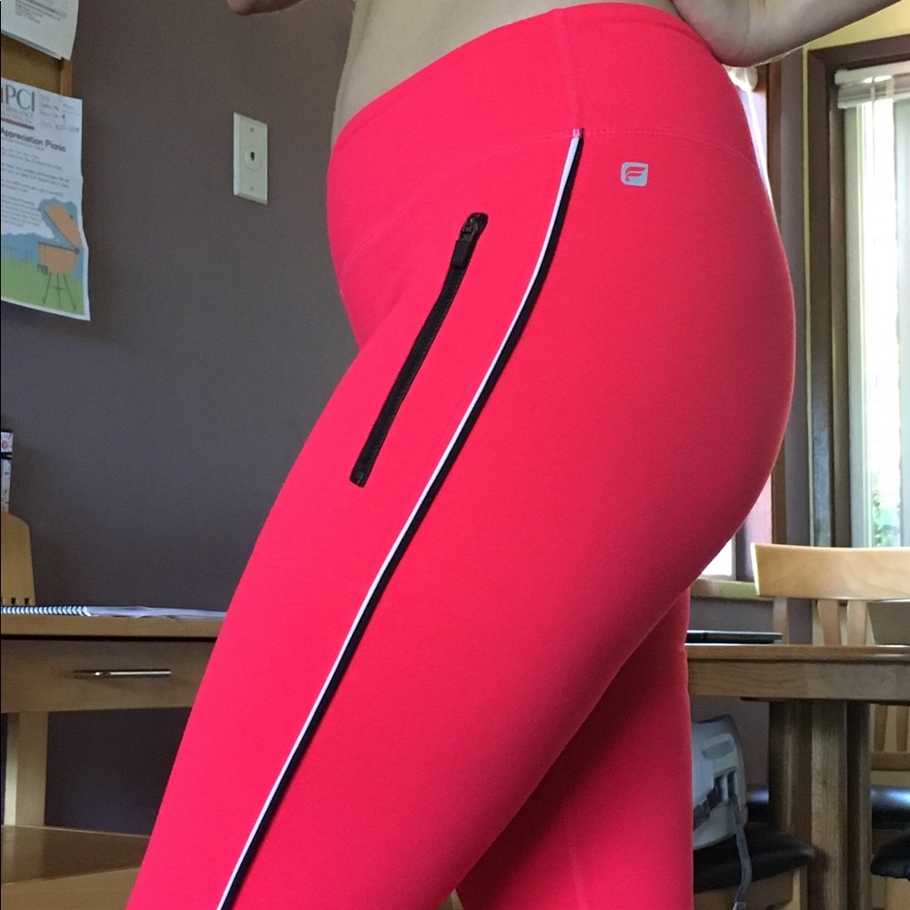 Vibrant Fabletics Crop Legging!